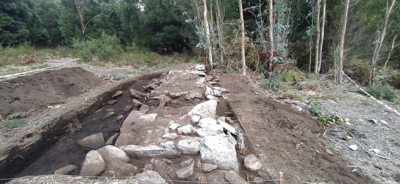 Excavaciones arqueológicas en el entorno de Castro Valente, entre Padrón y La Estrada