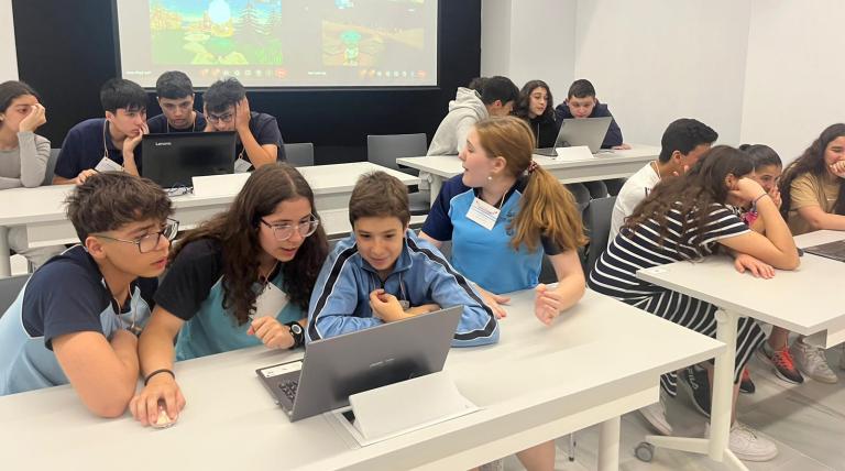 Los equipos de la categoría de 3º ESO durante la competición de la final.