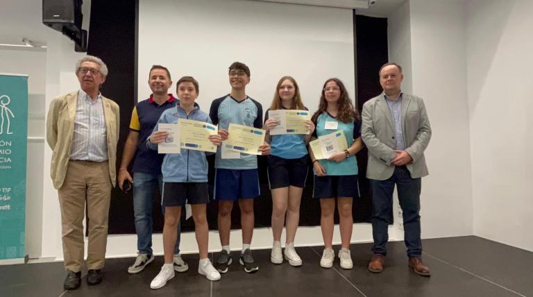 Equipo ganador en la categoría de 3º ESO, del Colegio La Inmaculada.