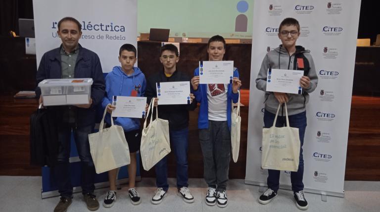 Los ganadores en la categoría de 2º ESO, alumnos del IES Garcilaso de la Vega: Bruno Pérez, Aaron Rodríguez, Juan de la Riva y Jorge Díaz Rubio